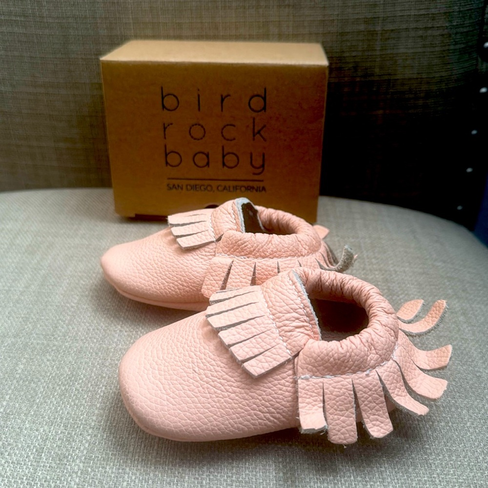 Bird rock baby Leather Moccasins Rose Pink Size 4